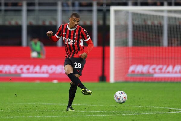 Захисник Мілана поглядає в бік Ньюкасла: особисте запрошення прийнято