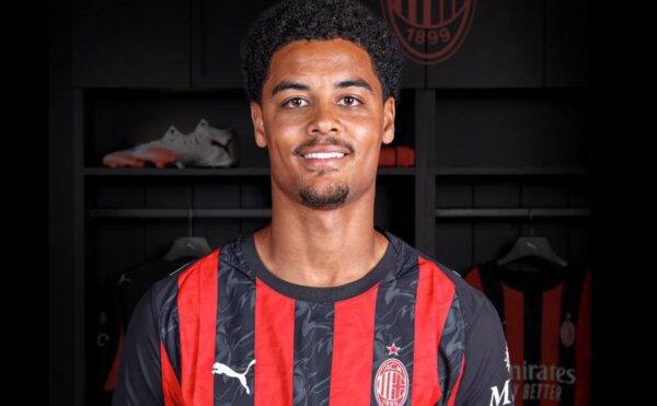 Замість Тшау в Мілан прийшов захисник із Дженоа