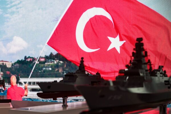 ЗМІ: Китай обмежує постачання мінералів для оборонки США