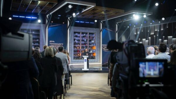 Володимир Зеленський привітав представників кіноіндустрії з Днем українського кіно