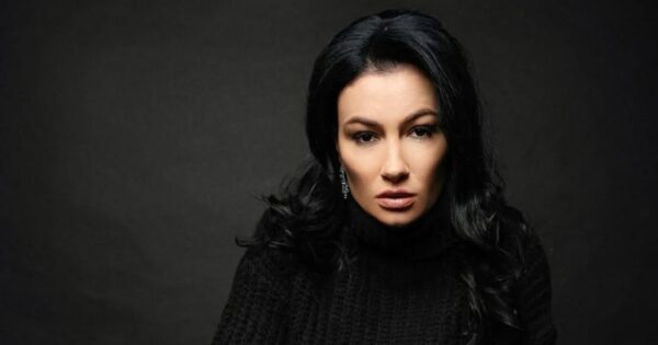 Анастасія Приходько кардинально змінила колір волосся