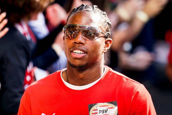 Футболіст МЮ може продовжити кар’єру в команді Степаненка