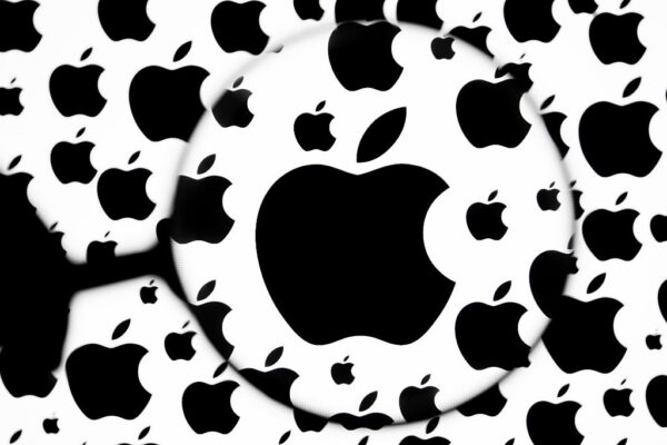 iPhone 17 і тонка модель. Презентації Apple