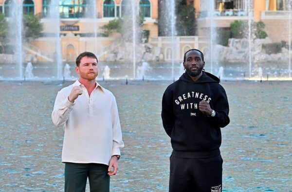 Кроуфорд та Альварес прибули на арену поєдинку