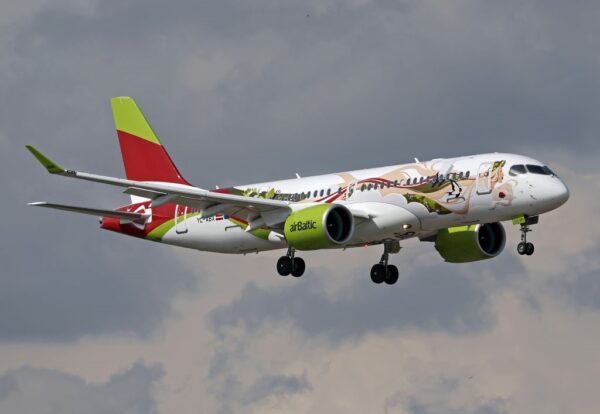 Латвія закриває повітряний простір біля кордону з Білоруссю й Росією