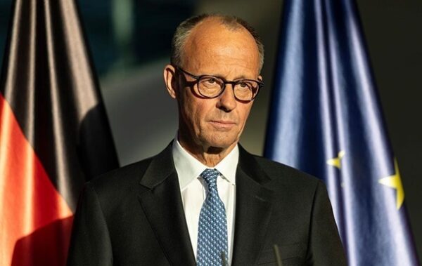 Мерц пропонує економічно виснажити Росію