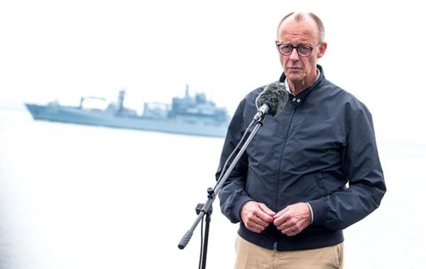 Мерц: Війна закінчитися вмить, якщо Київ капітулює