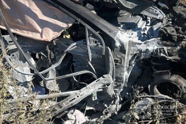 На Харківщині росіяни атакували дроном авто, троє поранених