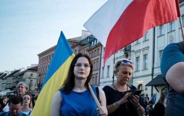 Навроцький підписав закон про продовження допомоги українським біженцям