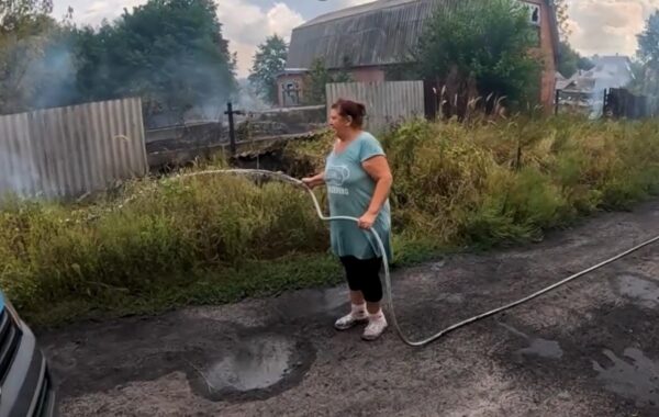 Поліціянти показали евакуацію з палаючої Ярової