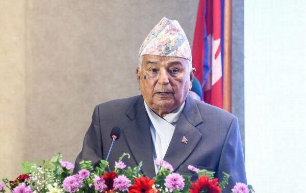 Президент Непалу пішов у відставку на тлі протестів