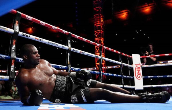 Промоутер різко висловився про вечірку Дюбуа напередодні бою з Усиком