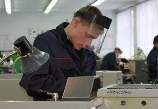 ПТУ більше не буде: де і як українці опановуватимуть робітничі професії