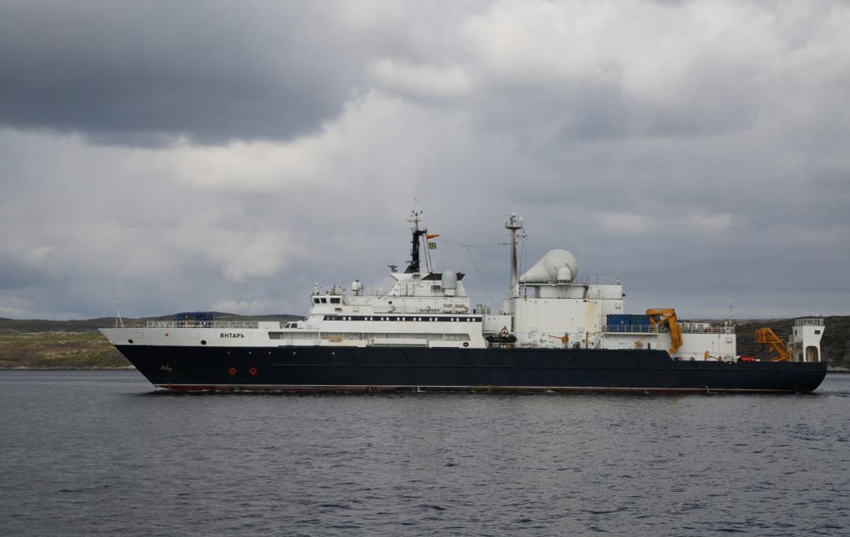 Новини світу - Російський корабель шпигував у європейських водах - ЗМІ