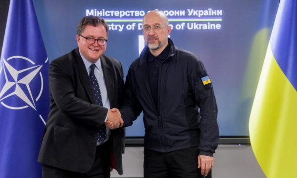 Шмигаль зустрівся з представником НАТО