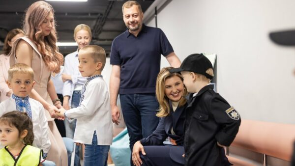 Перша леді України разом із командою Фундації відвідала укриття та Школу Супергероїв на Чернігівщині
