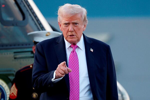 Трамп назвав Медведєва “тупою людиною”