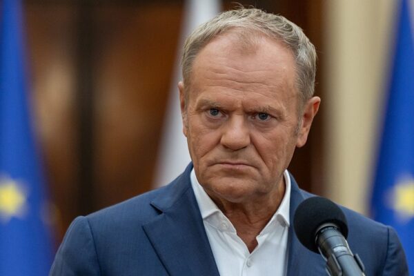 Туск назвав умови для збиття російських винищувачів