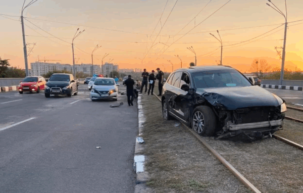 У Харкові 14-річний хлопець за кермом авто скоїв ДТП