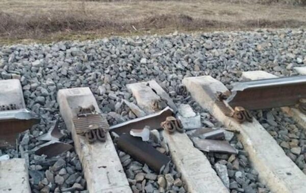 У РФ на залізниці через вибухи загинули двоє людей