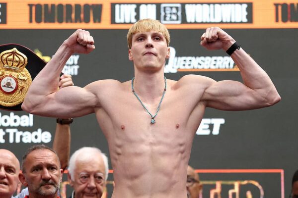 Український боксер Даніель Лапін скасував свій бій з британцем через травму