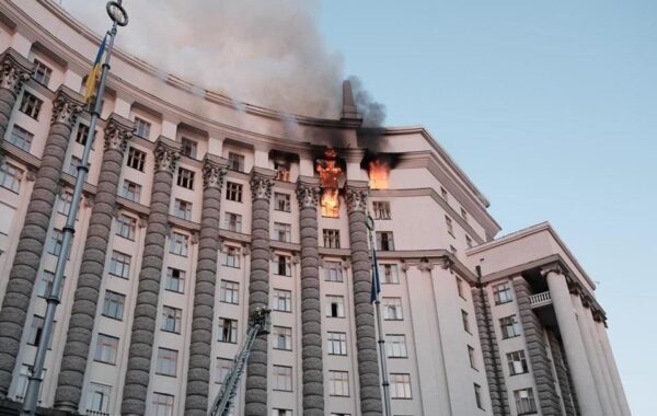 В ОП підтвердили удар ракетою Іскандер по Кабміну