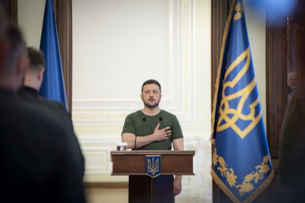 Зеленський вручив розвідникам державні нагороди