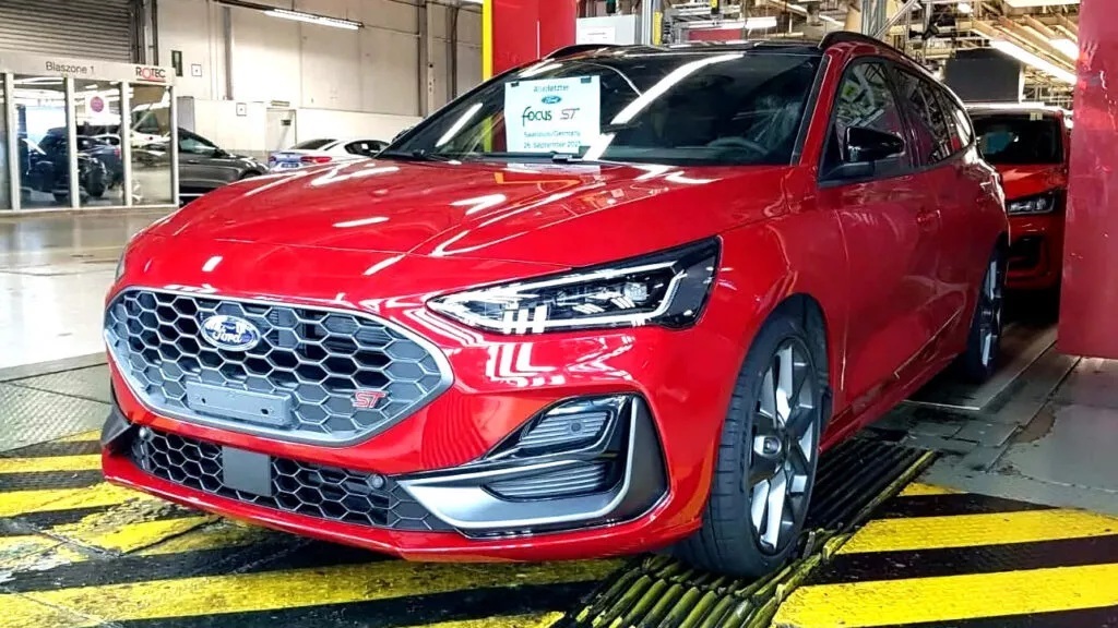 Авто новини - Ford виробив останній Focus ST
