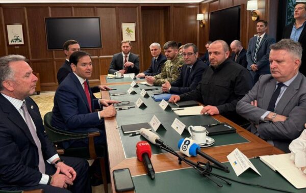 Делегації України і США розпочали переговори