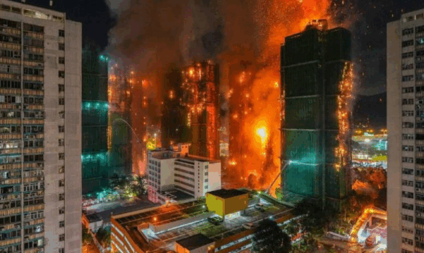 У Гонконзі палають кілька хмарочосів, 13 загиблих