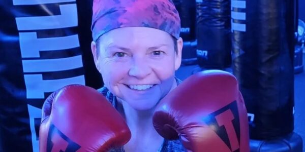 Акторка серіалу Дивовижна місіс Мейзел Венні Алтон Девіс загинула в ДТП