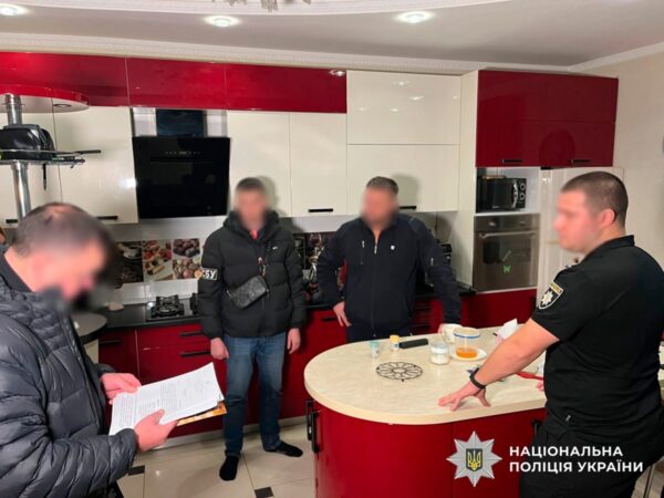 Депутат з Дніпра замість відрядження відпочивав у Греції