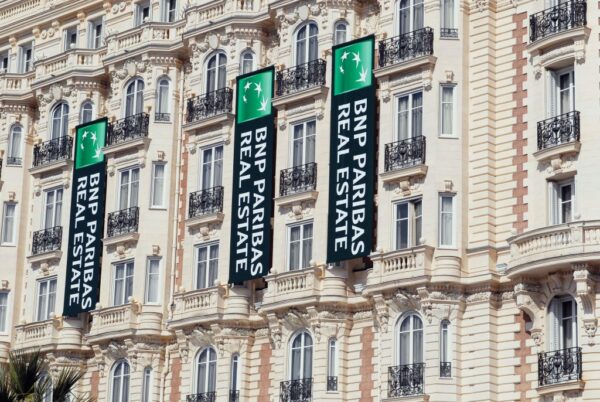 Франція приховує від ЄС, в яких банках є заморожені росактиви – ЗМІ