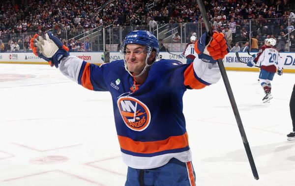 НХЛ: Едмонтон і Колорадо здобули нищівні перемоги