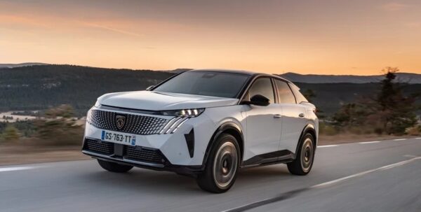 Peugeot відкликає майже 100 тисяч кросоверів 3008 і 5008