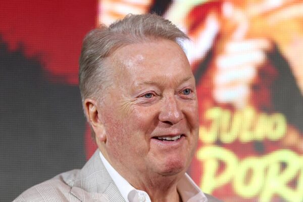 Промоутер пояснив рішення Усика не битися з Вордлі