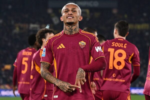 Рома впоралася без Довбика, мінімально здолавши Комо