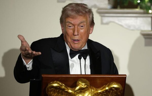 Трамп прокоментував обговорення “мирного плану” в Парижі