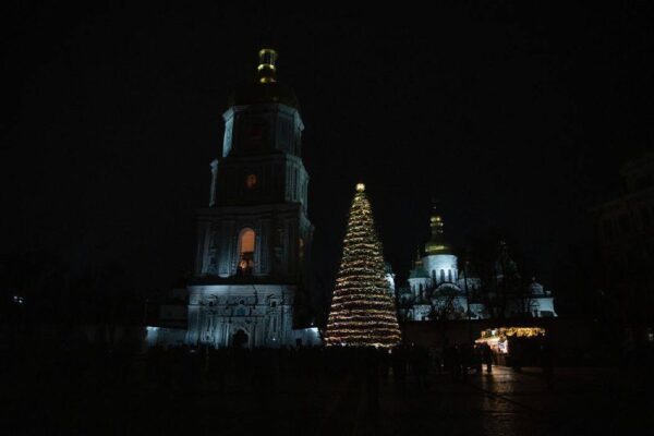 У столиці засяяла головна ялинка країни