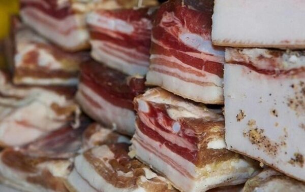 В Україні за рік сало подорожчало майже на чверть