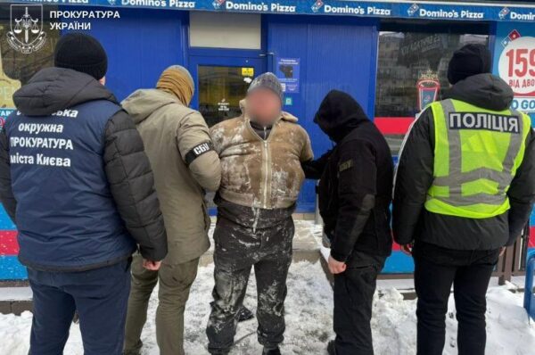 Киянин за $18 000 обіцяв мобілізацію засудженої за ДТП жінки
