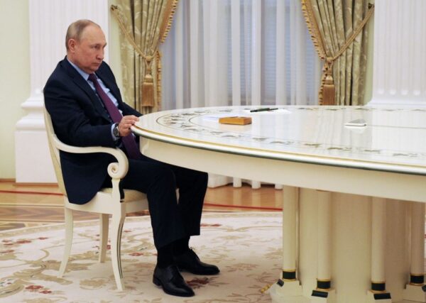 Кремль скасував карантин для зустрічей із Путіним – ЗМІ