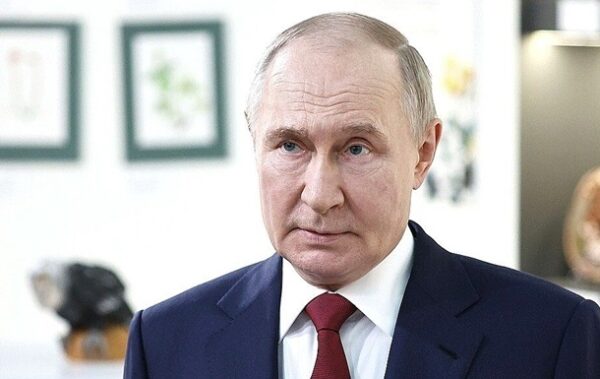 Примарний мир: РФ хоче міжнародного визнання Донбасу російським