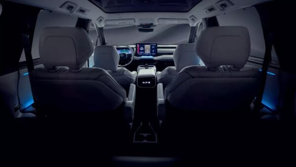 Toyota тизерить новий трирядний кросовер