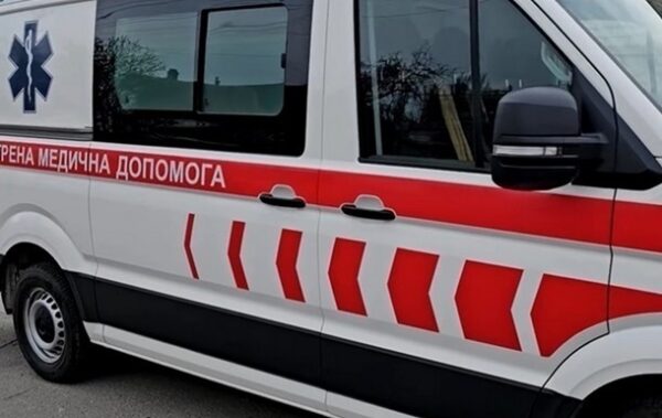 У Херсоні росіяни скинули вибухівку на дитину і батька