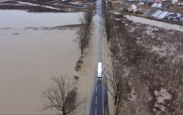 Велика вода: коли та яким регіонам загрожують паводки