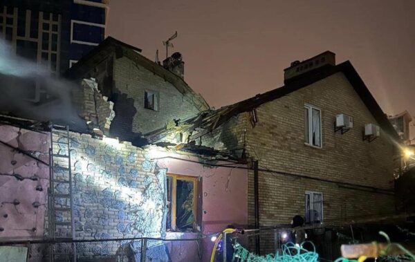 З’явилися фото з наслідками атаки РФ на Київ