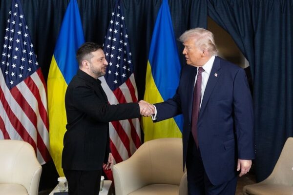 Зеленський і Трамп проводять розмову – ЗМІ