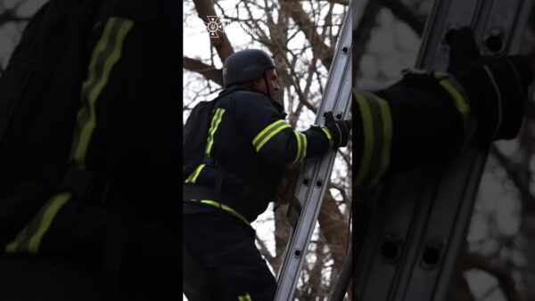 ЖАХ! росіяни вгатили по багатоповерхівці у Дніпрі