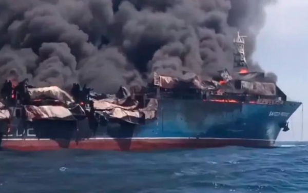 Іран завернув три кораблі в Ормузькій протоці